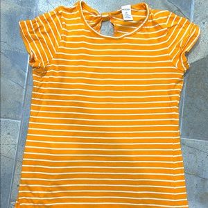 Cute orange striped tee 😄🍊